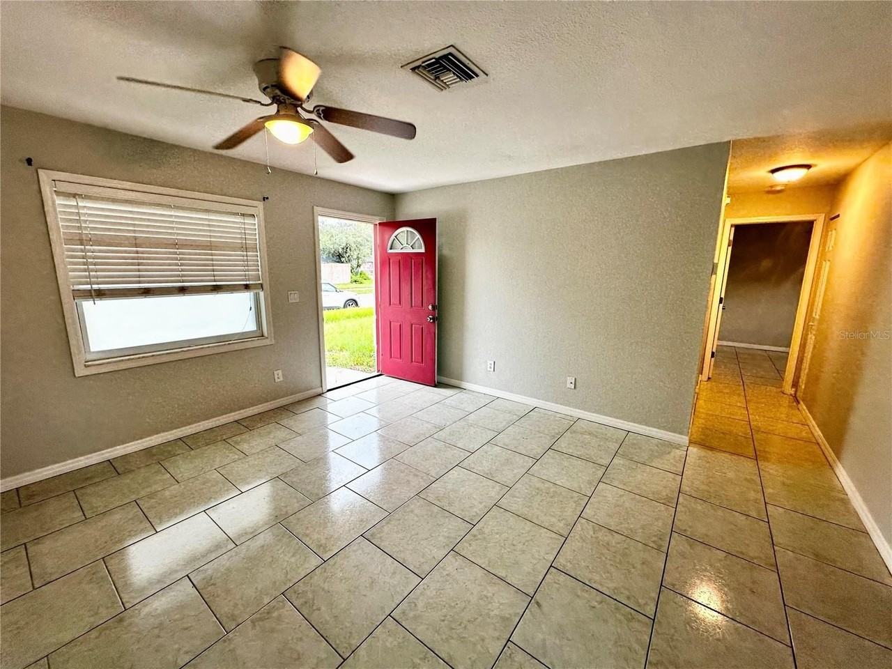 8225 Pin Oak Ave - Photo 5 of 34
