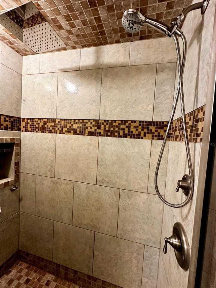 8225 Pin Oak Ave - Photo 7 of 34