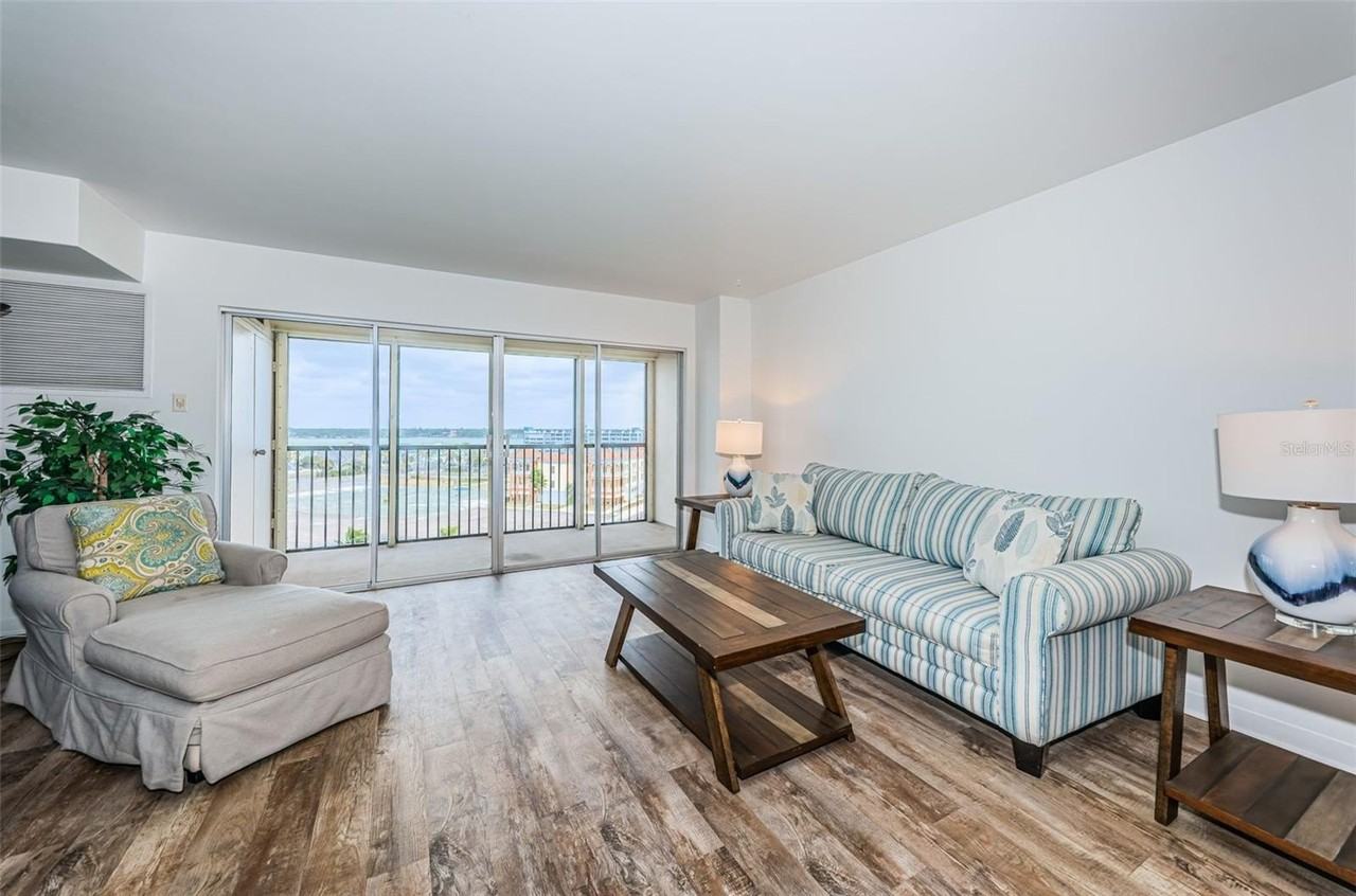 10355 Paradise Blvd #711 - Photo 6 of 39