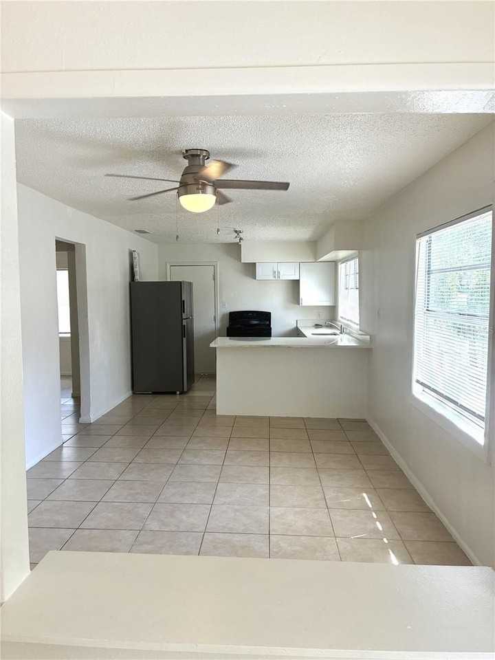 3605 E 28th Ave - Photo 2 of 10