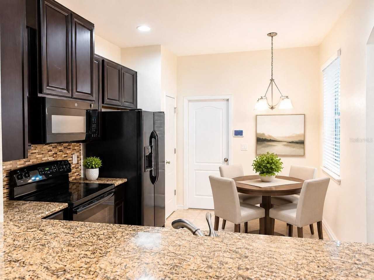 2119 Lennox Dale Ln - Photo 4 of 20