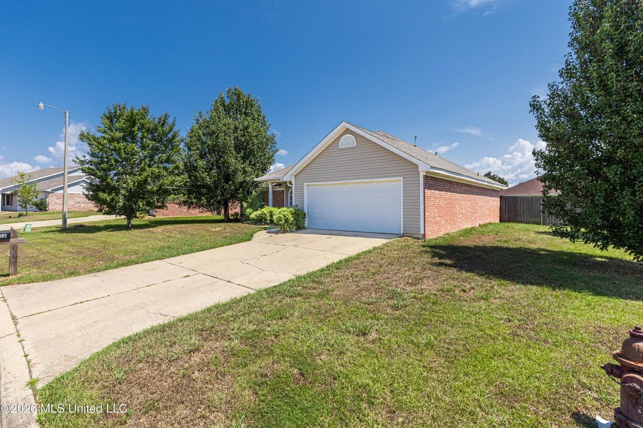 408 Timber Ridge Way - Photo 3 of 38