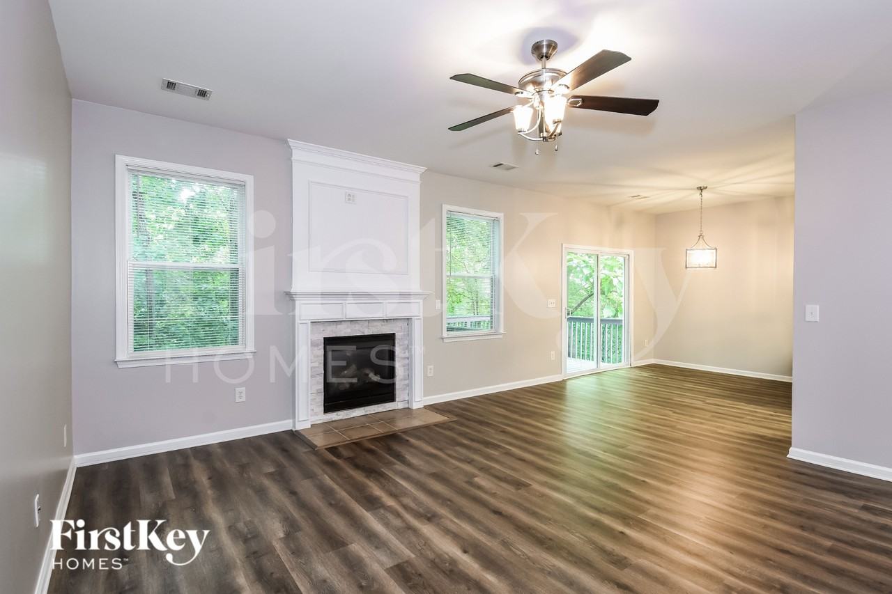 3835 Green Ridge Ct - Photo 2 of 19