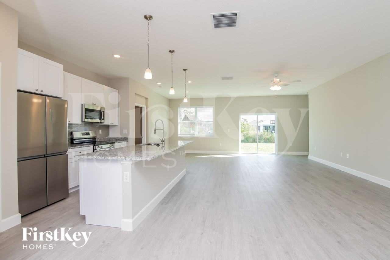 109 Hillock Ave Nw - Photo 4 of 16