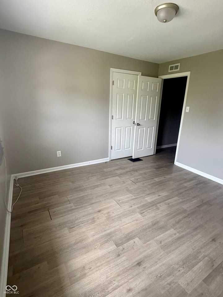 316 Eastern Ave - Photo 7 of 9