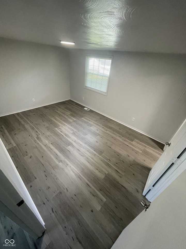 900 Sloan St #C - Photo 7 of 11