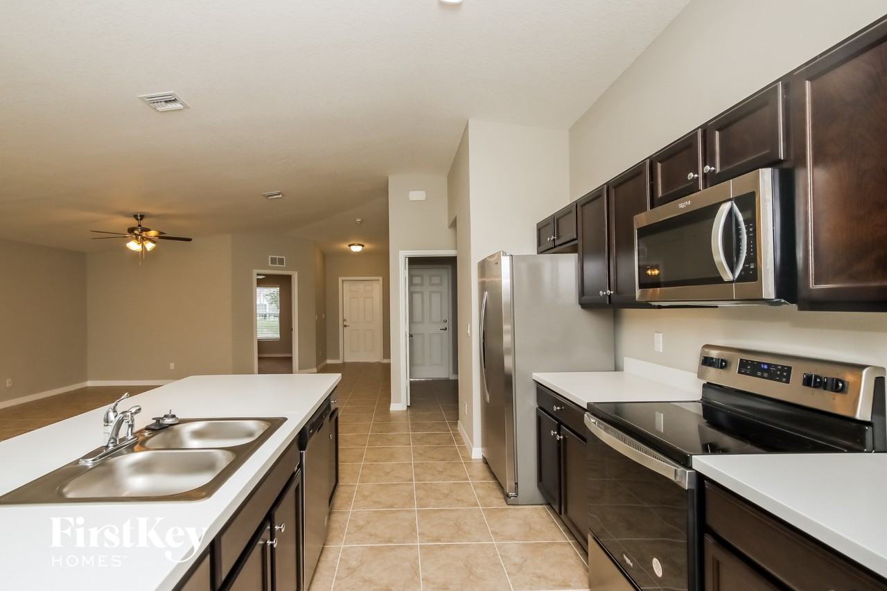 1018 Mohawk Ave Nw - Photo 5 of 15