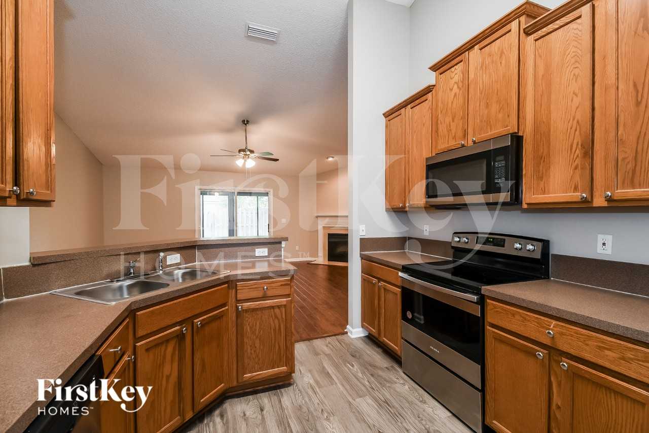6530 Blue Leaf Ln - Photo 7 of 15