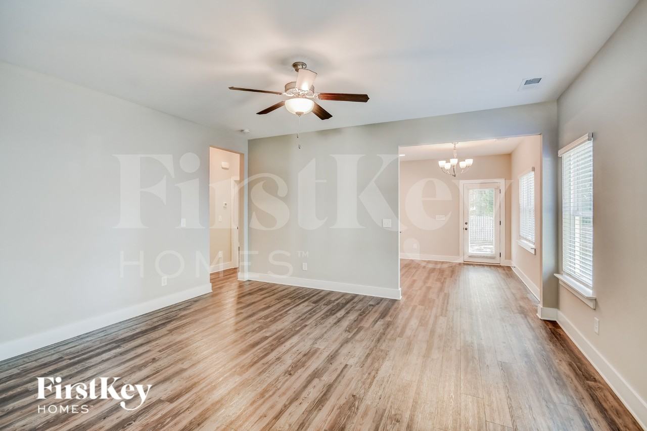 2207 5th Ave S - Photo 3 of 16