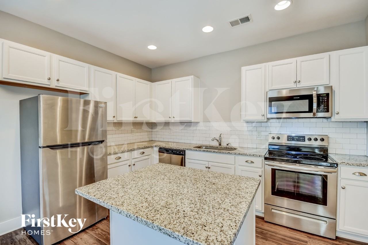 2207 5th Ave S - Photo 6 of 16