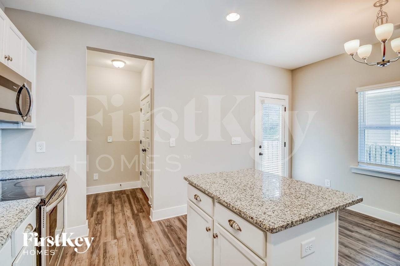 2207 5th Ave S - Photo 7 of 16
