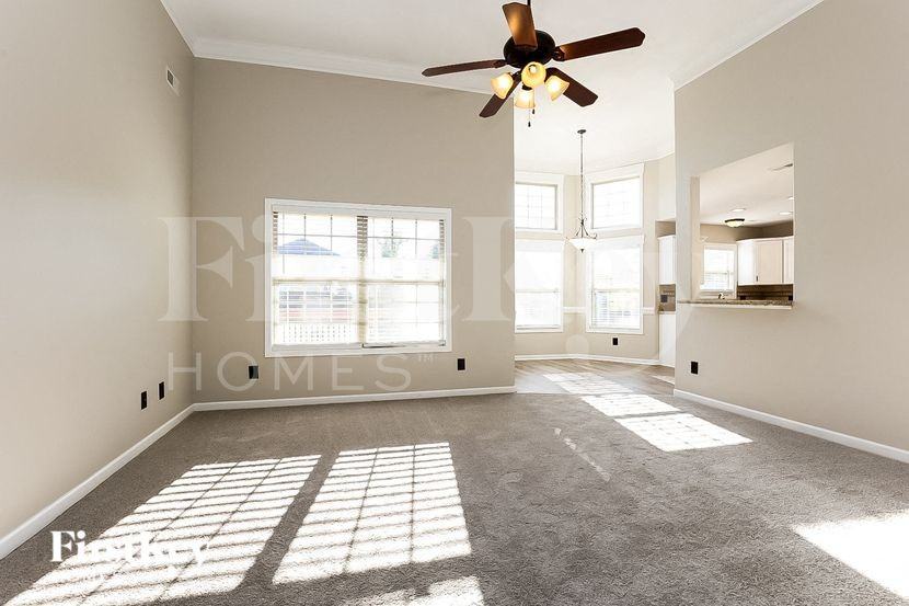 1165 Chinook Cir - Photo 2 of 15