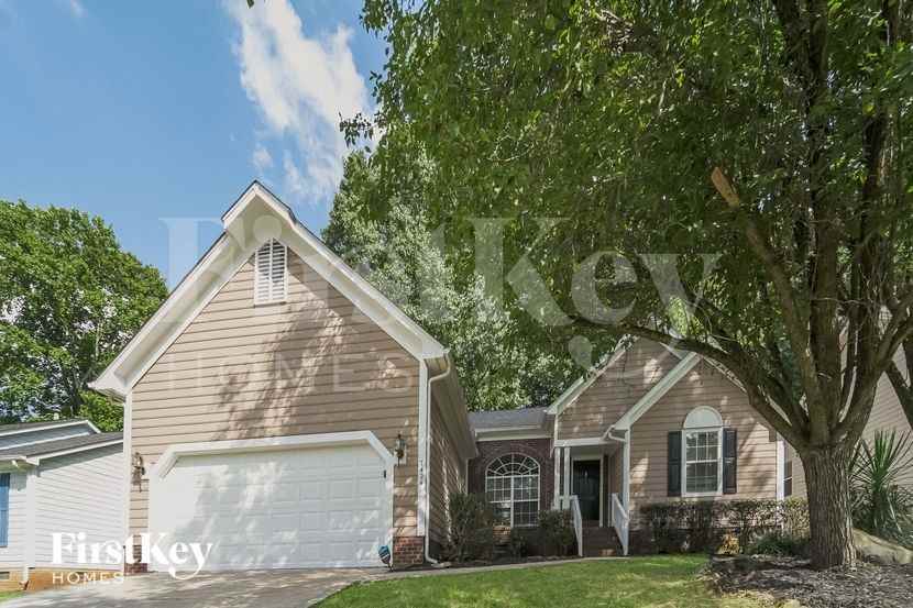 7424 Hubbard Woods Rd - Photo 2 of 15