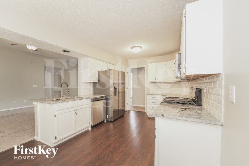 7424 Hubbard Woods Rd - Photo 7 of 15