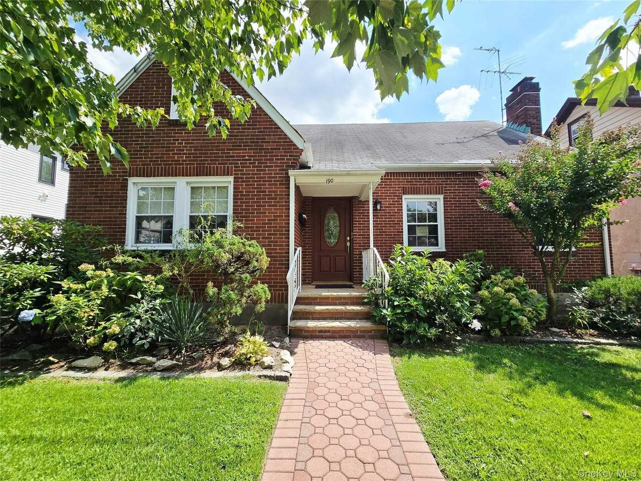190 Bryant Ave #1