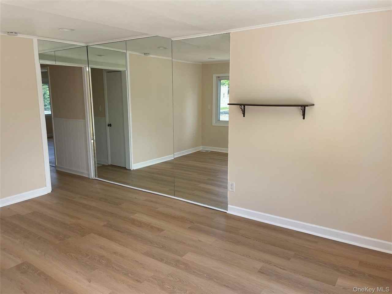 301 Jackson Ave - Photo 2 of 8