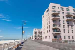 featured image of 100 W Broadway #3J