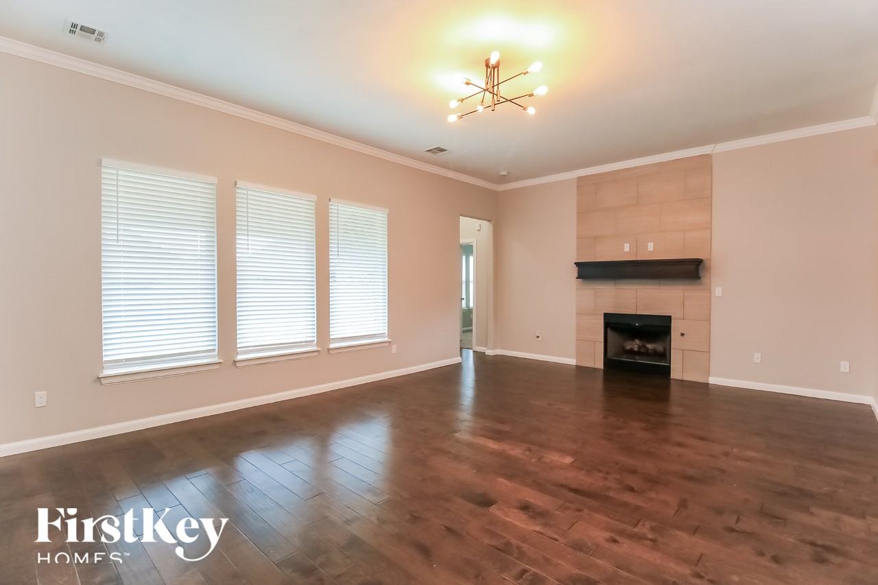 18717 Rush Springs Ln - Photo 3 of 15