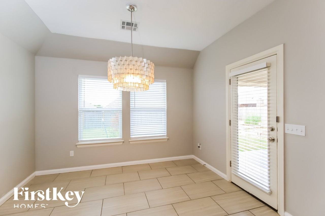 18717 Rush Springs Ln - Photo 5 of 15