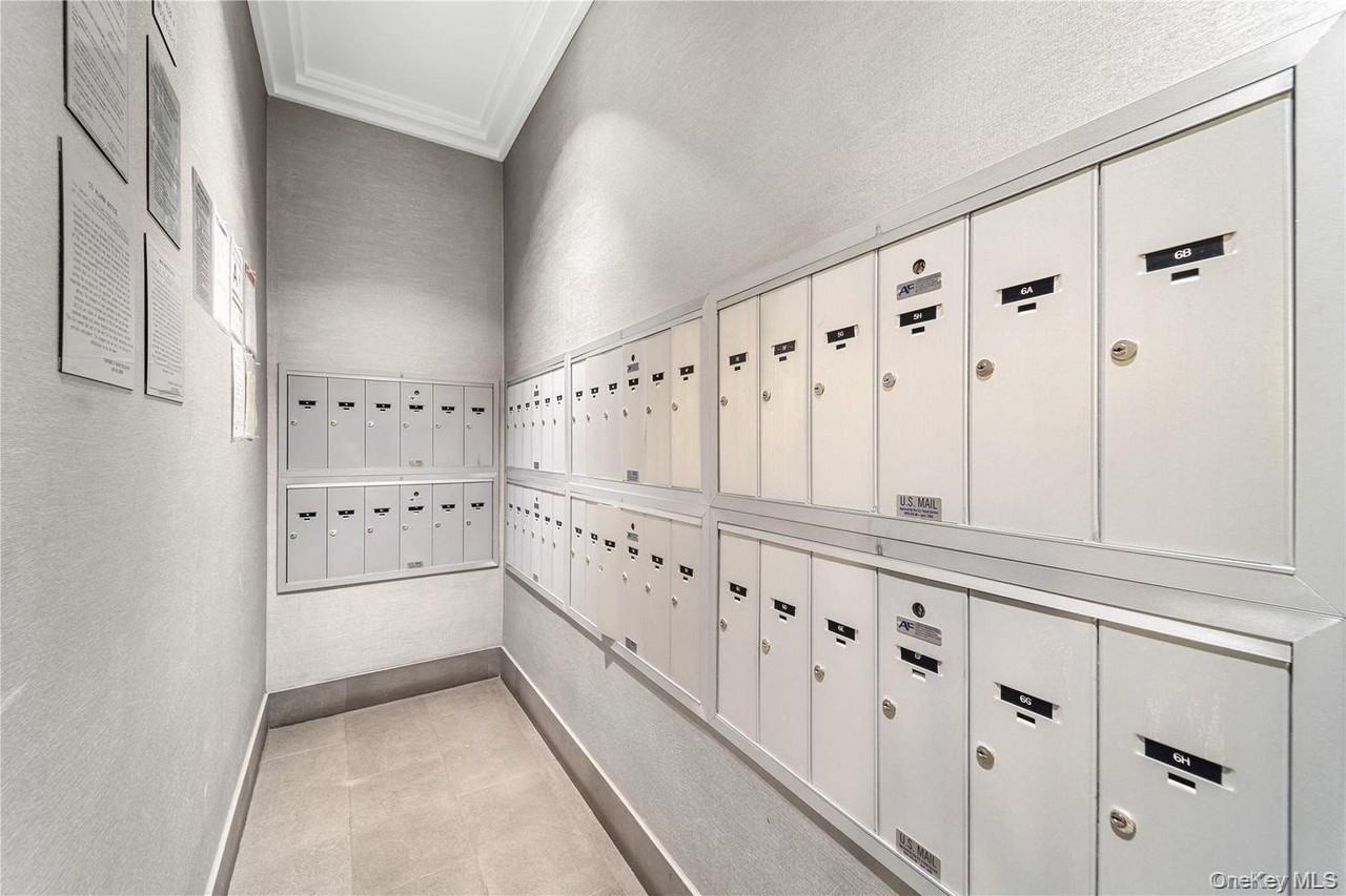 152 E 35th St #5H - Photo 4 of 17