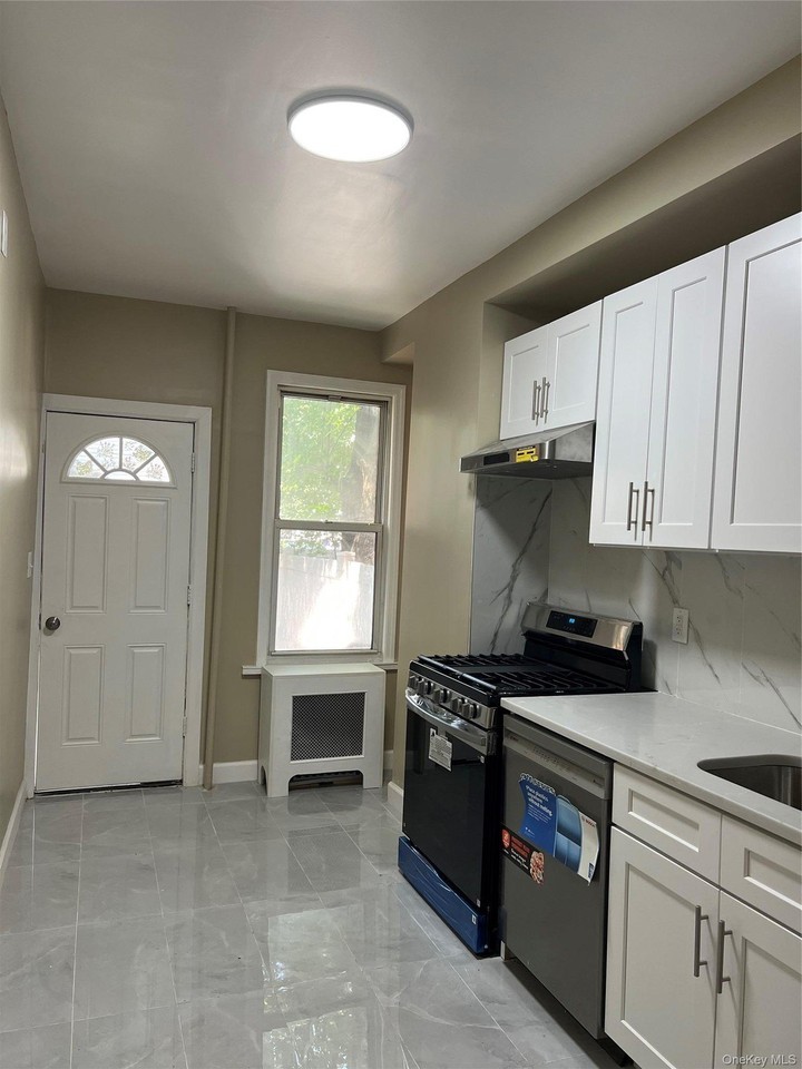 4218 66th St #1F - Photo 4 of 24
