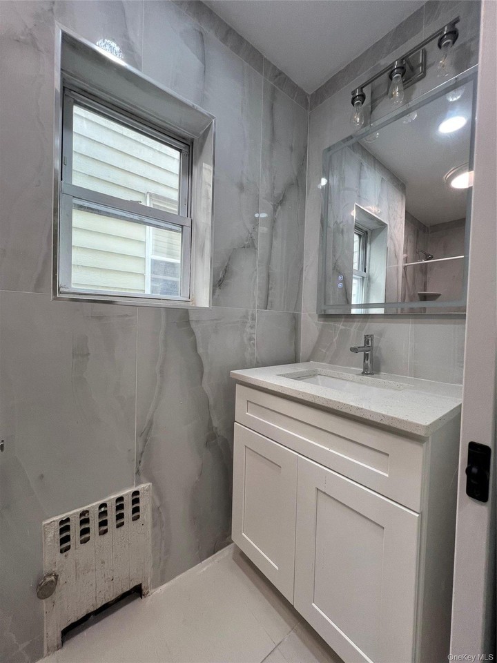 4218 66th St #1F - Photo 7 of 24