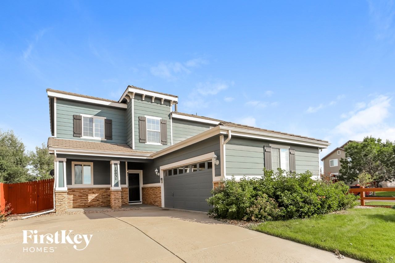 10051 Dillon Cir - Photo 2 of 15