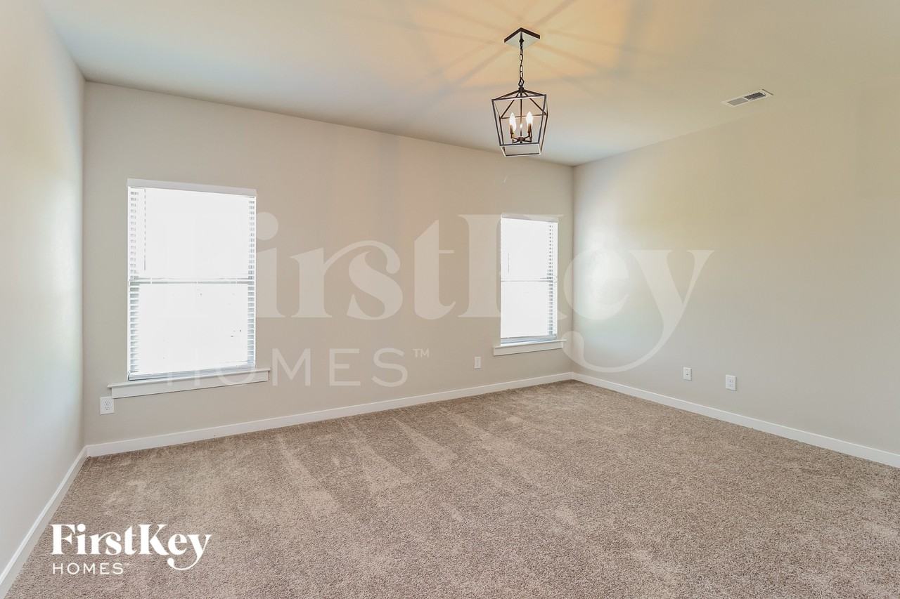 310 Ridgeview Cir - Photo 7 of 15