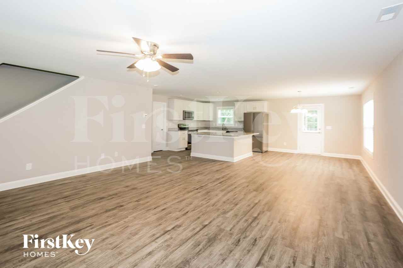 667 White Oaks Rd - Photo 5 of 15