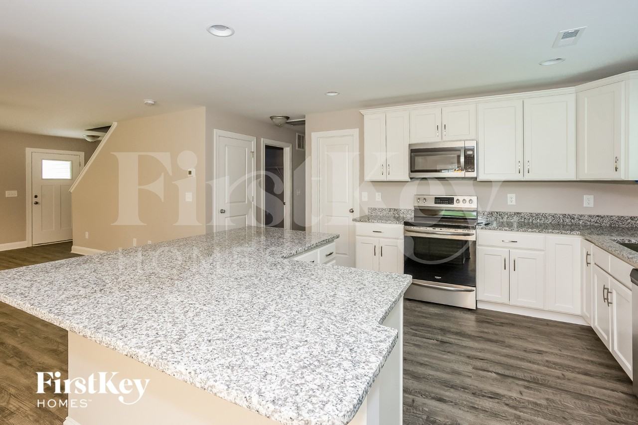 667 White Oaks Rd - Photo 6 of 15