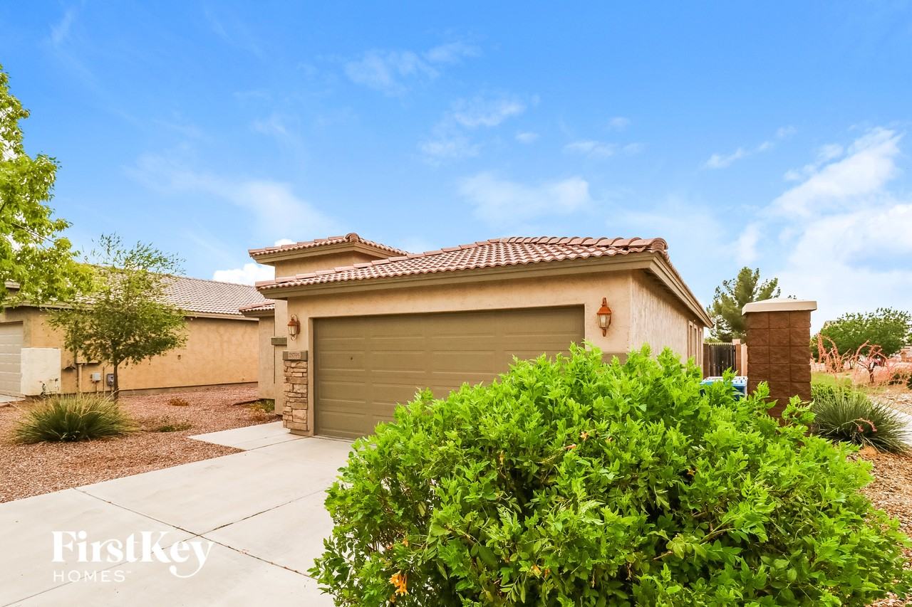 25795 W Twilight Ln - Photo 2 of 15