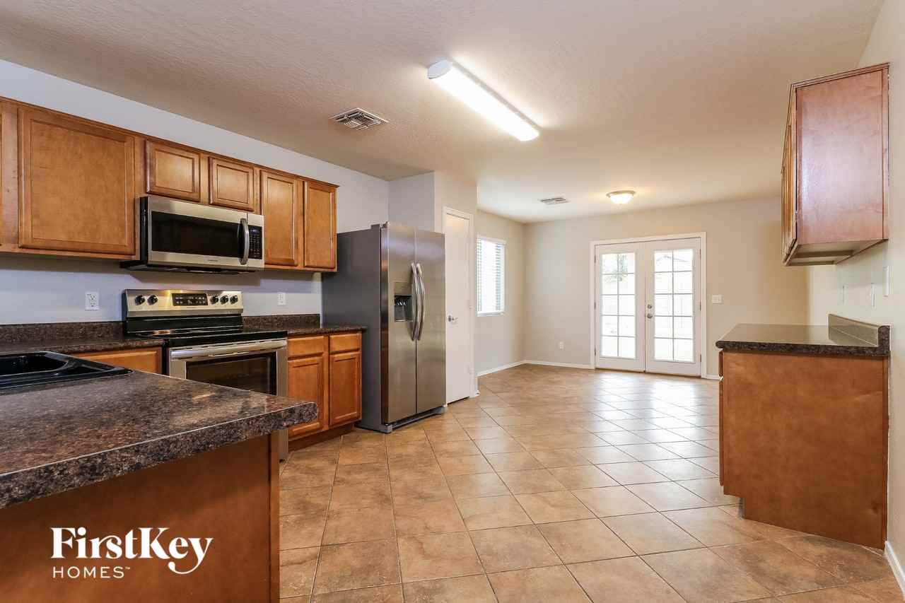 25795 W Twilight Ln - Photo 6 of 15