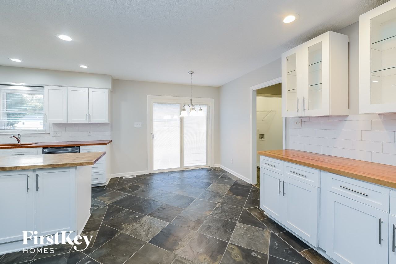 4210 Huff Rd - Photo 5 of 15