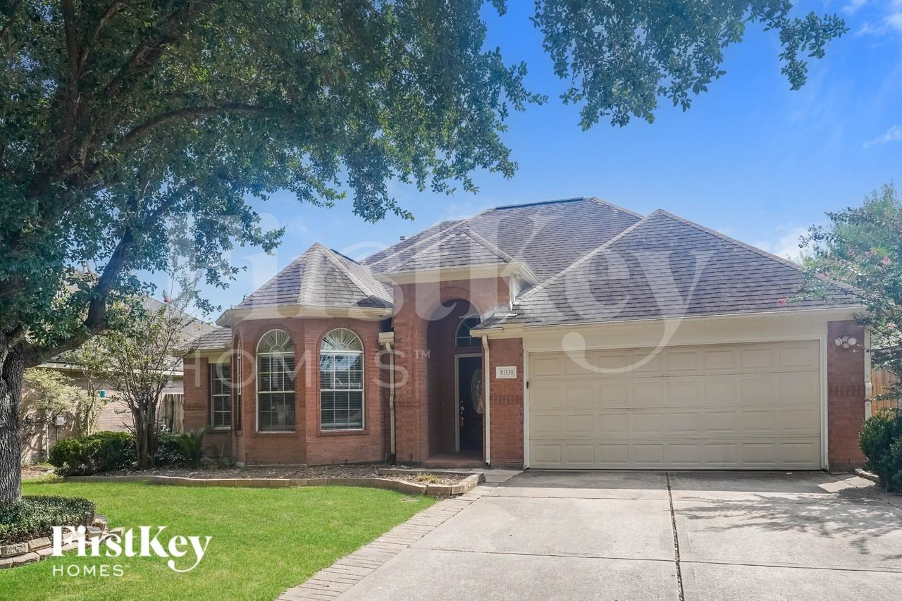 10330 Claybrook Dr - Photo 2 of 17