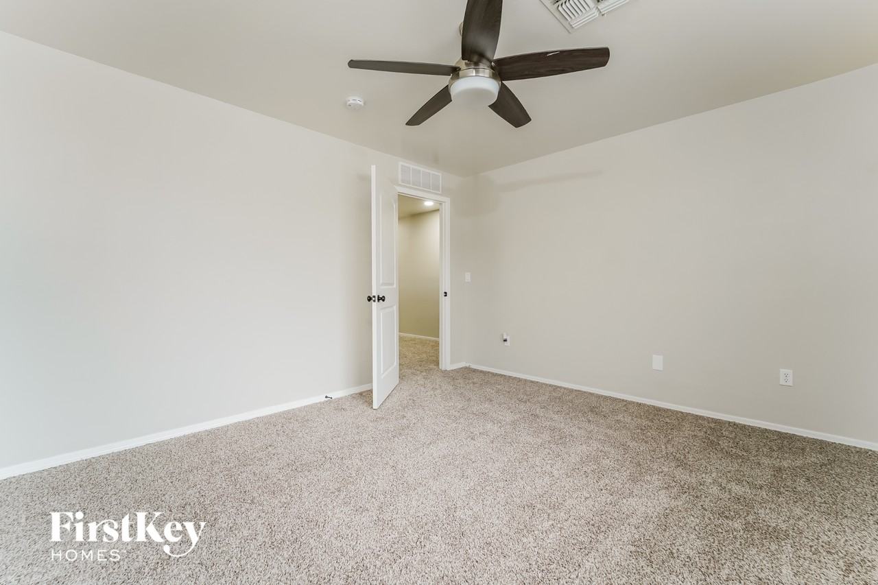 11897 W Heyburn Dr - Photo 7 of 15