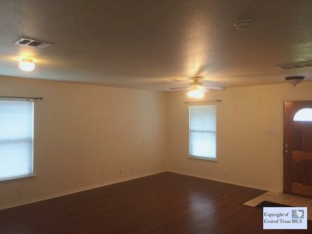 106 Cypress Ct - Photo 3 of 15