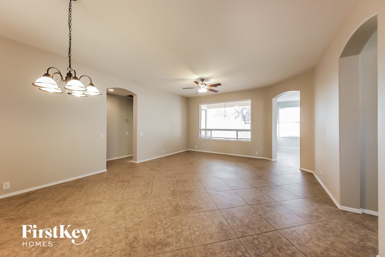 3453 W Desert Bend Loop - Photo 6 of 15