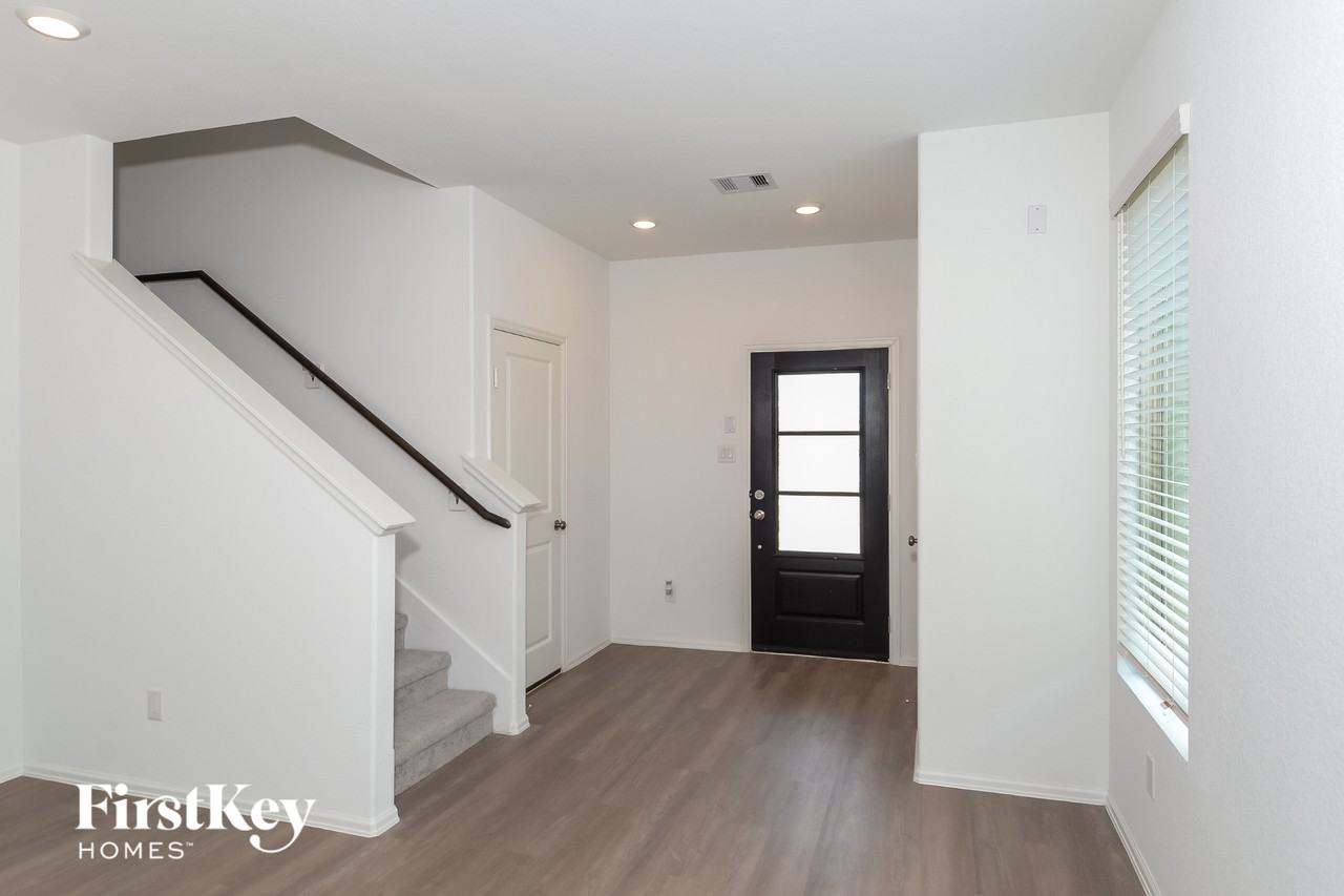 18475 Running Shadow Ct - Photo 2 of 15