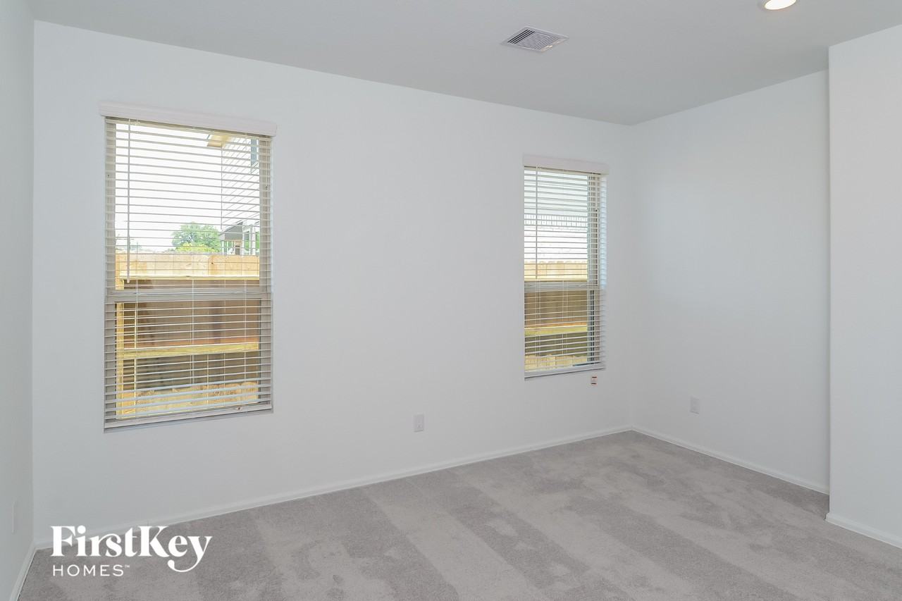 18475 Running Shadow Ct - Photo 6 of 15