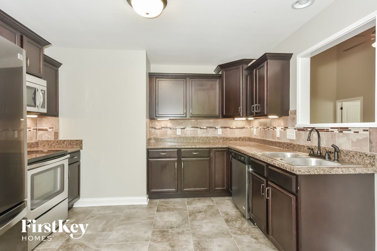 3682 Fox Tail Dr - Photo 6 of 15