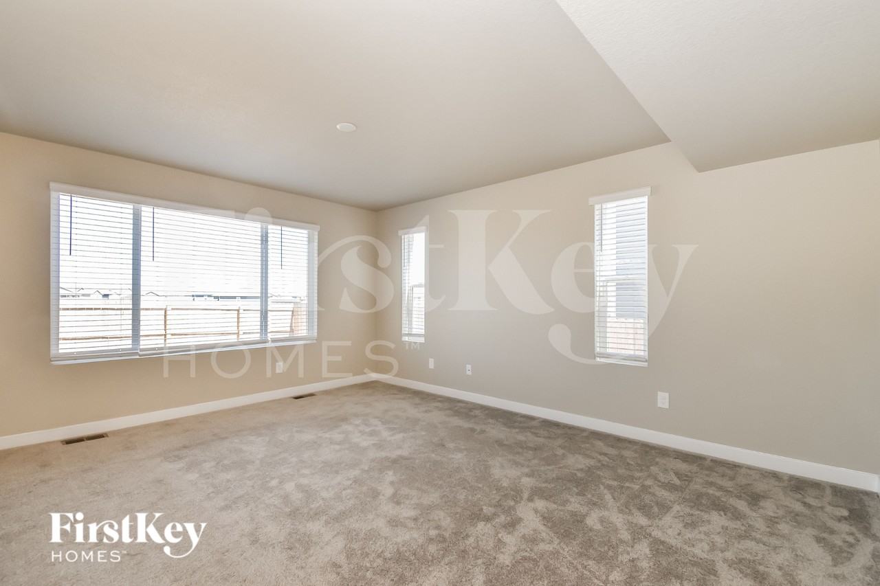 10178 Luneth Dr - Photo 2 of 16