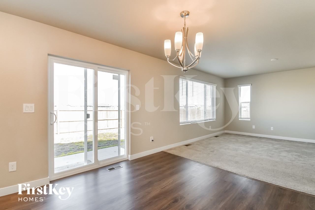 10178 Luneth Dr - Photo 4 of 16