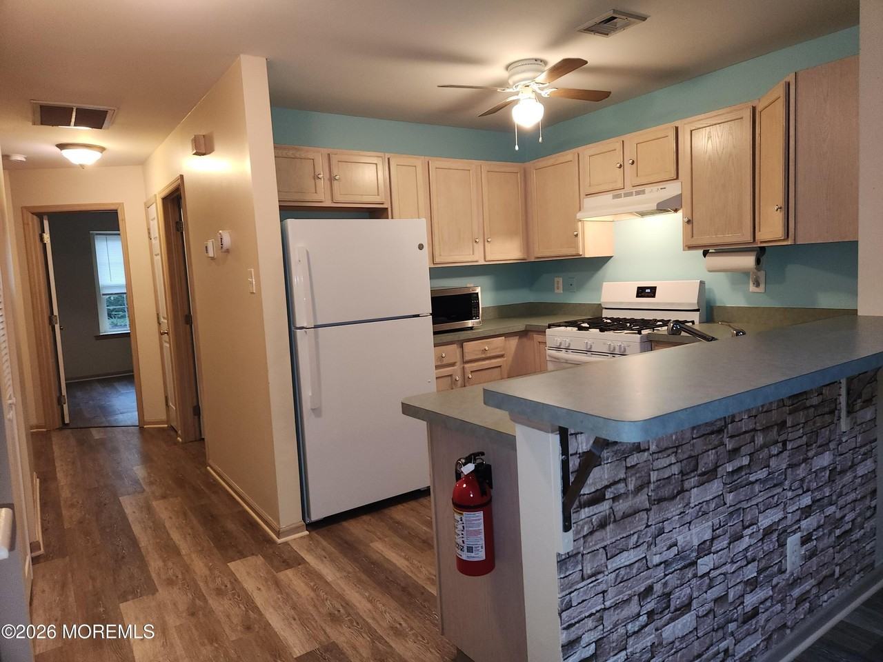 21 Timberline Dr - Photo 6 of 24