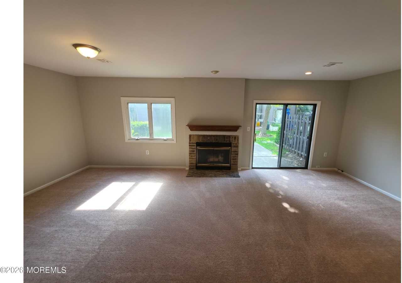 283 Plum Dr - Photo 4 of 21