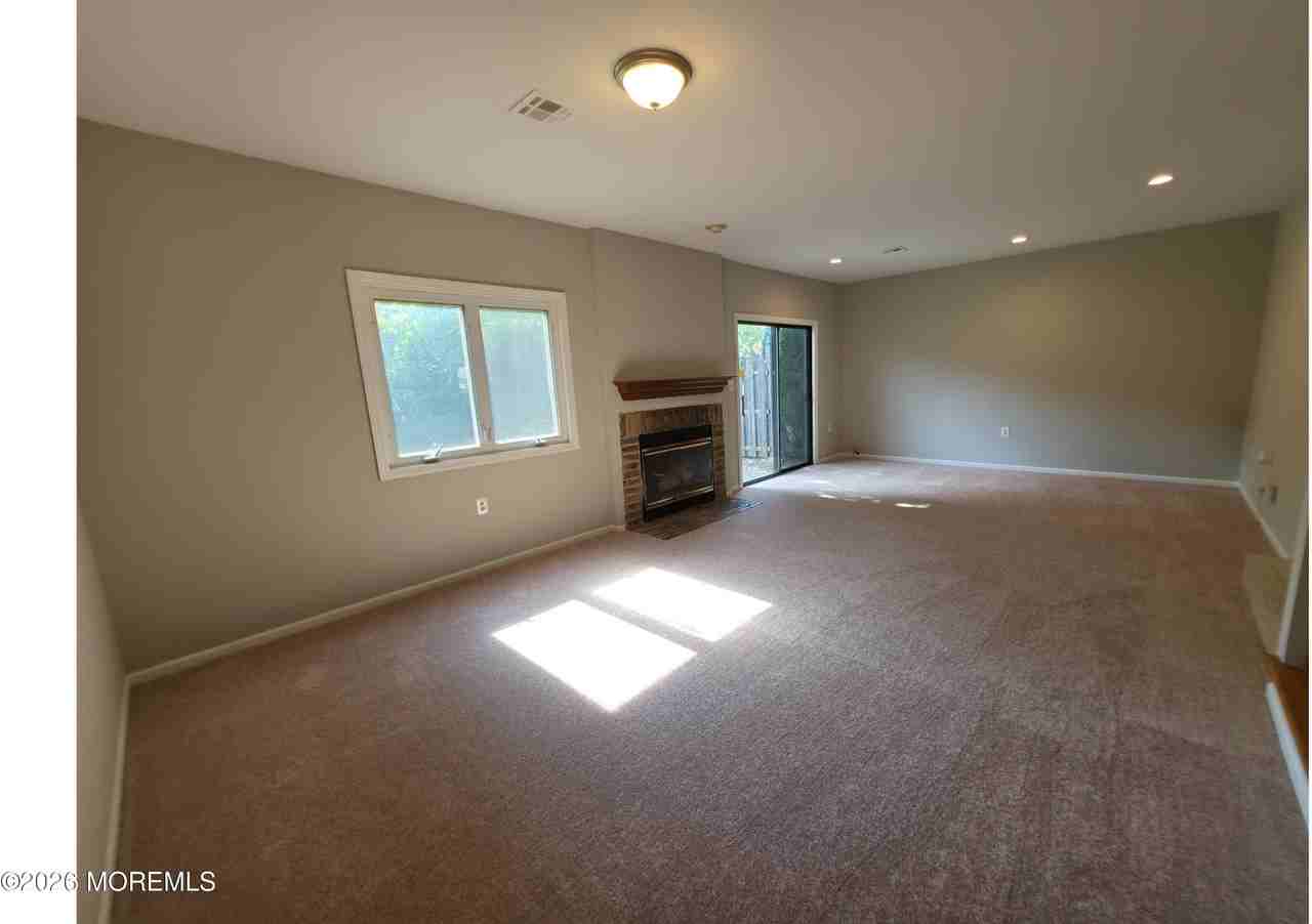 283 Plum Dr - Photo 5 of 21