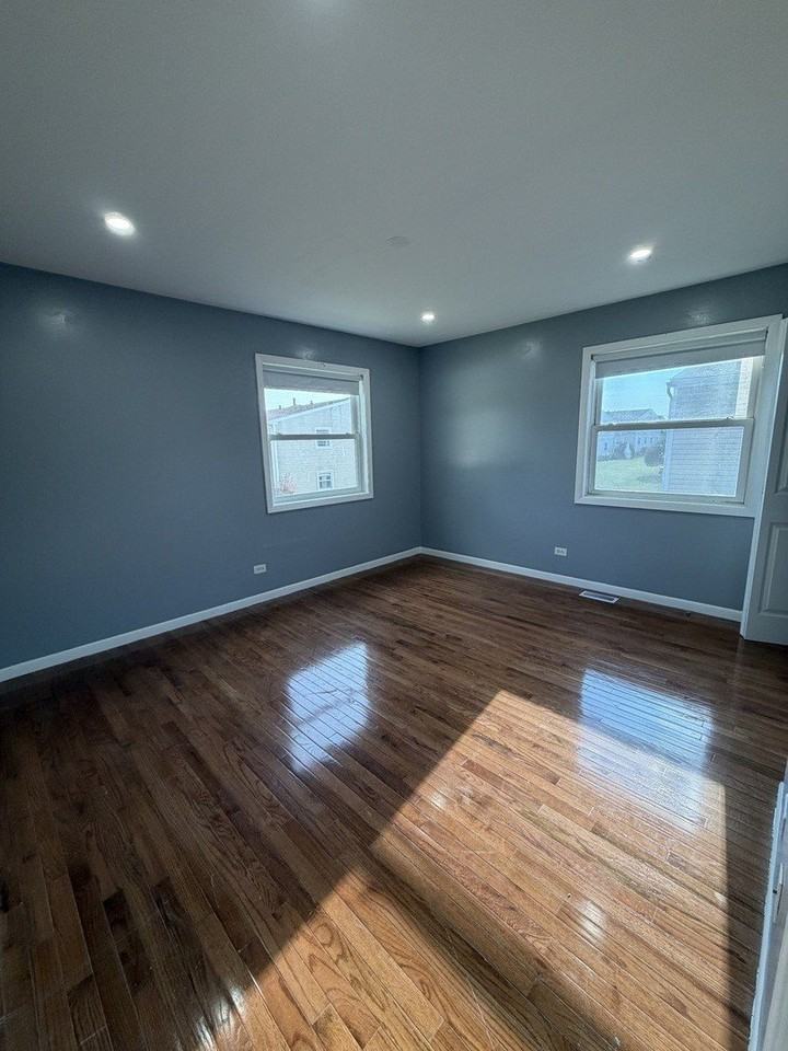 7905 163rd Pl #7905 - Photo 4 of 6
