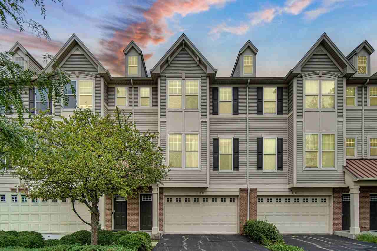 3335 Kentshire Cir - Photo 2 of 25