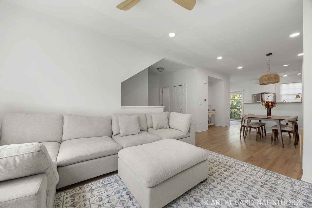 1419 S Fairfield Ave - Photo 3 of 22