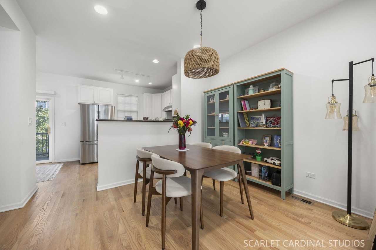 1419 S Fairfield Ave - Photo 4 of 22