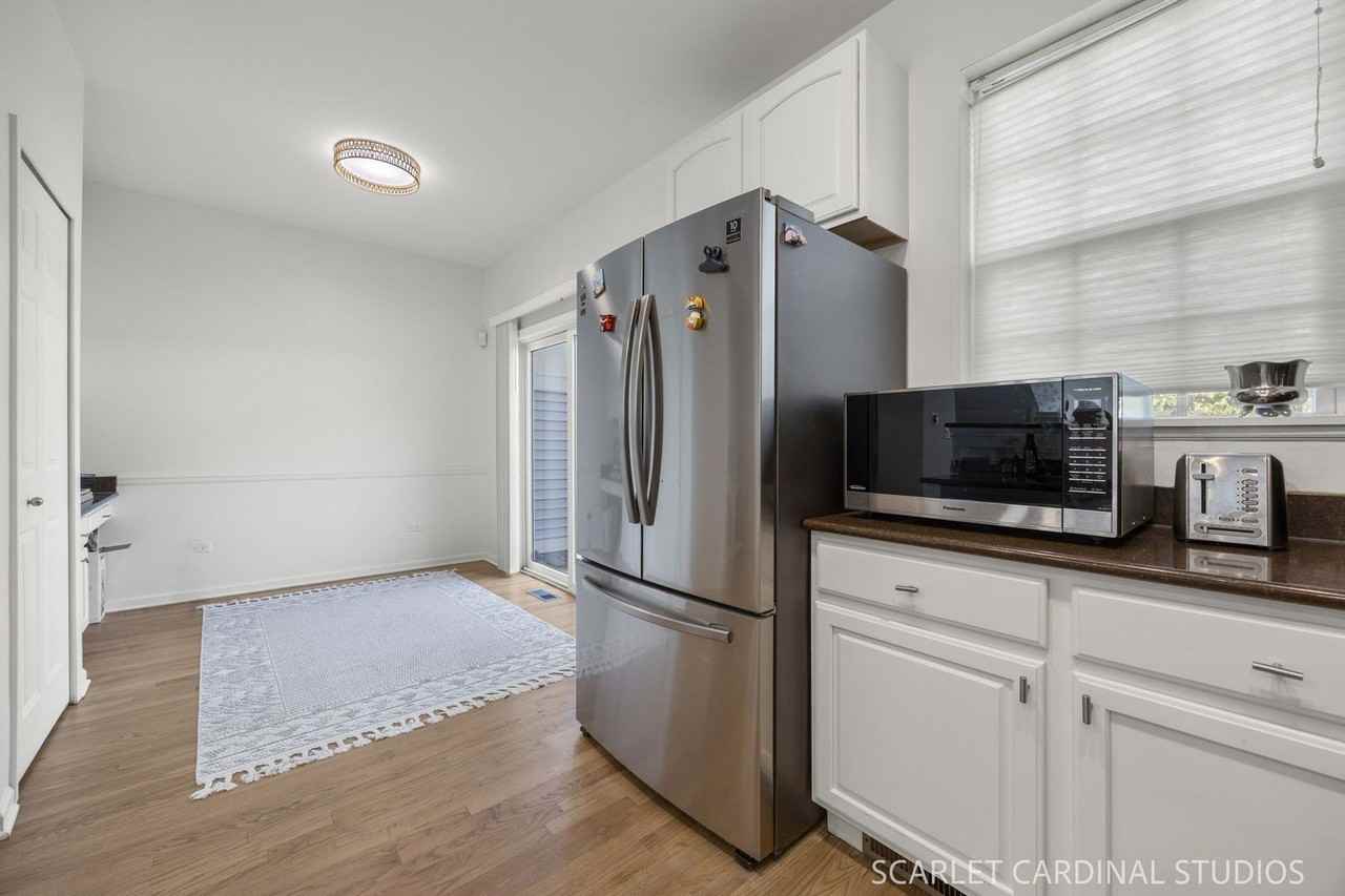 1419 S Fairfield Ave - Photo 6 of 22